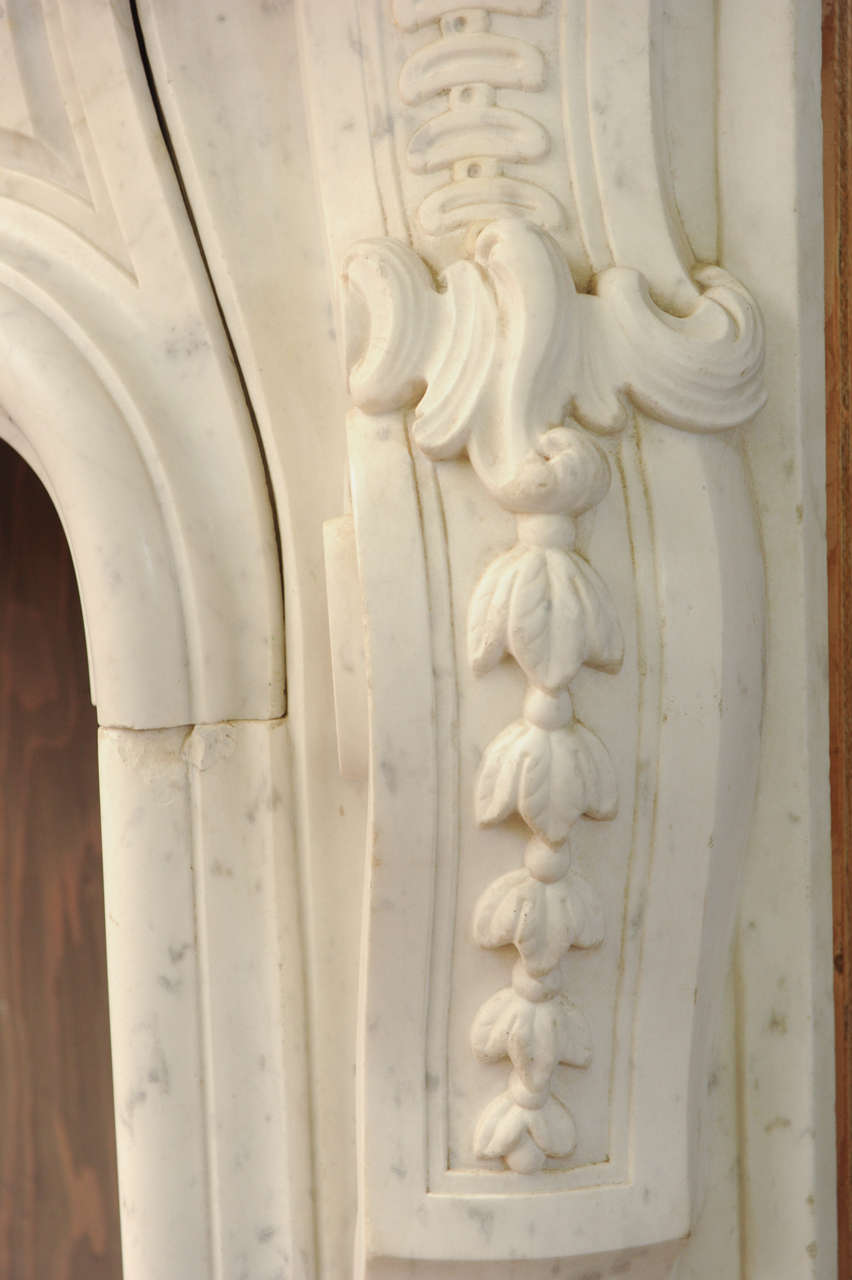 Dutch An important 18th C. French Rococo Carrara marble fireplace / mantel piece For Sale